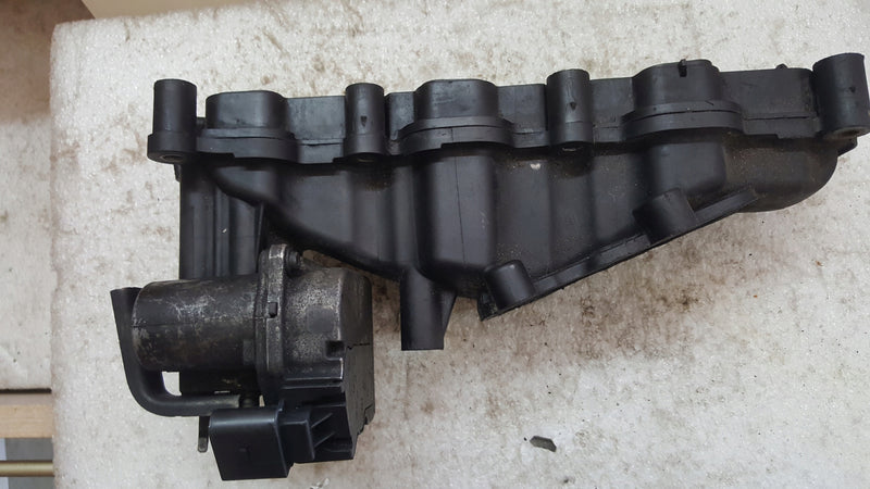 kolektor ssący VW Audi 059129712N