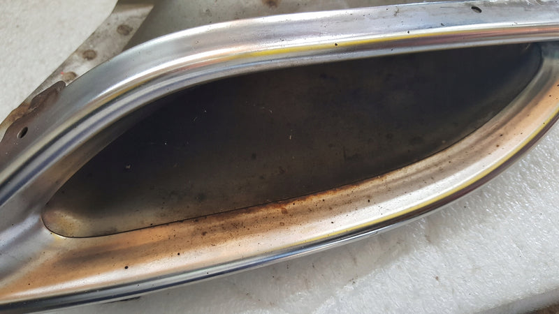 Końcówka wydechu lewa MERCEDES W212 A2124902727 demontaż