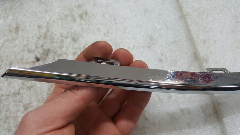 Listwa chrom zderzaka lewy tył VW GOLF VII kombi 5G9853331 demontaż