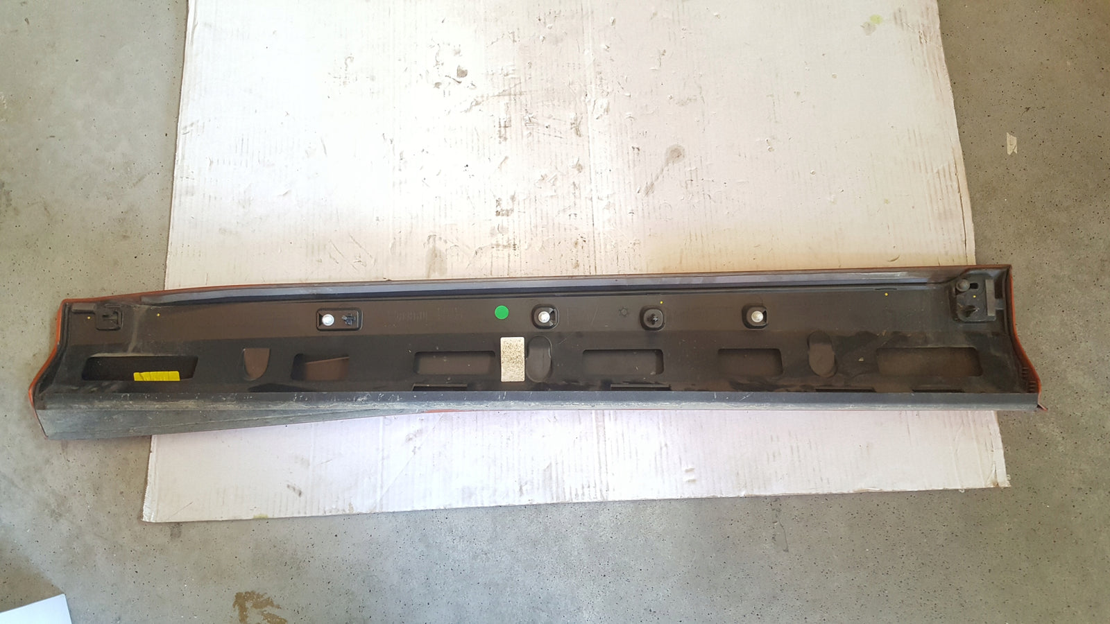 Listwa drzwi prawy przód AUDI Q3 II 83A853960A/B