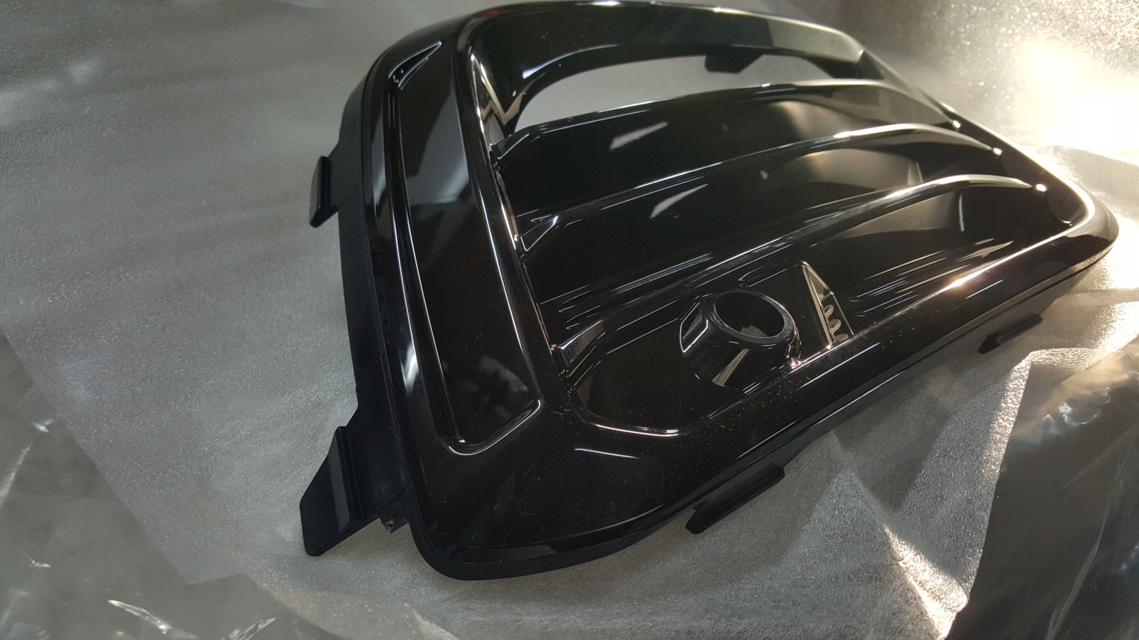 NOWA ORYGINALNA kratka zderzaka prawy przód SEAT CUPRA ATECA 575853666T
