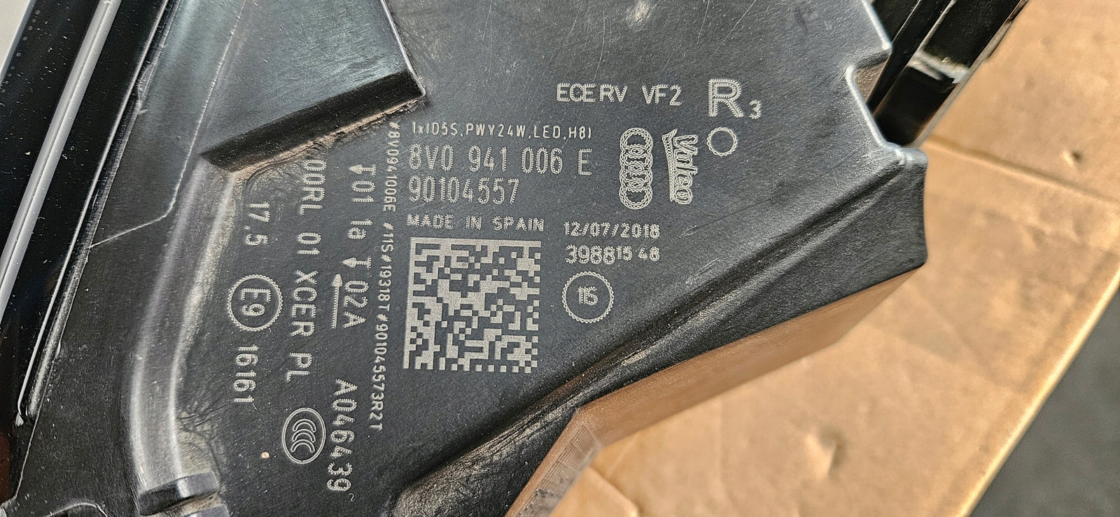 8V0941006E Pr kompletny bi xenon LED Audi A3 S3 RS3 po lifcie demontaż