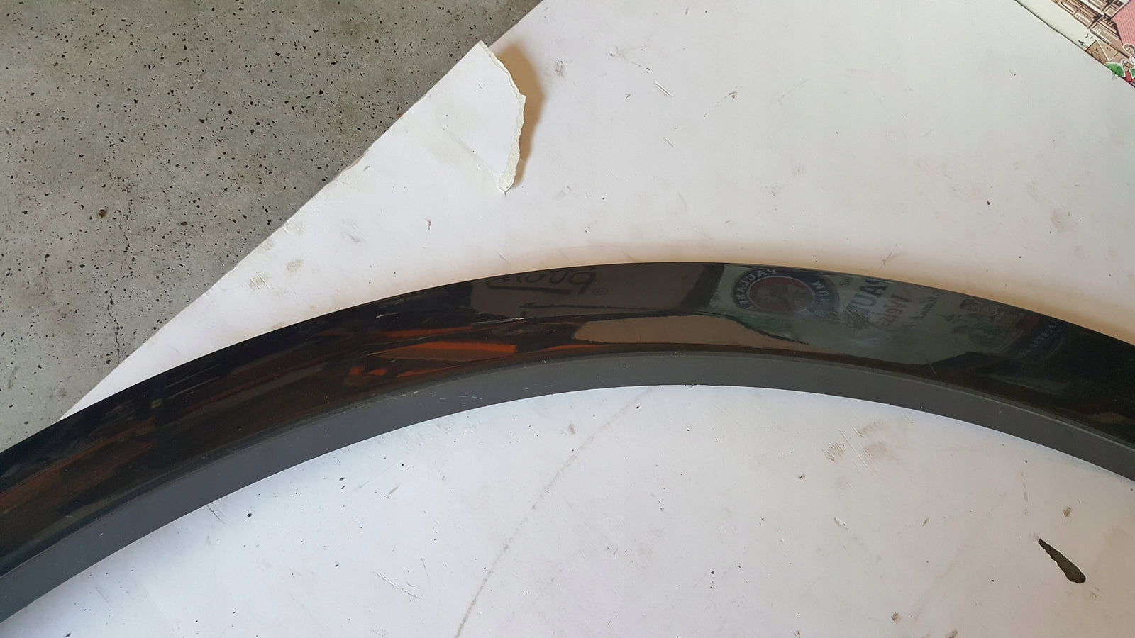 Listwa błotnika prawy tył AUDI Q5 80A853818A demontaż