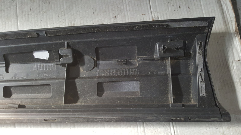 Listwa drzwi prawy przód SEAT CUPRA FORMENTOR 5FF854940B demontaż