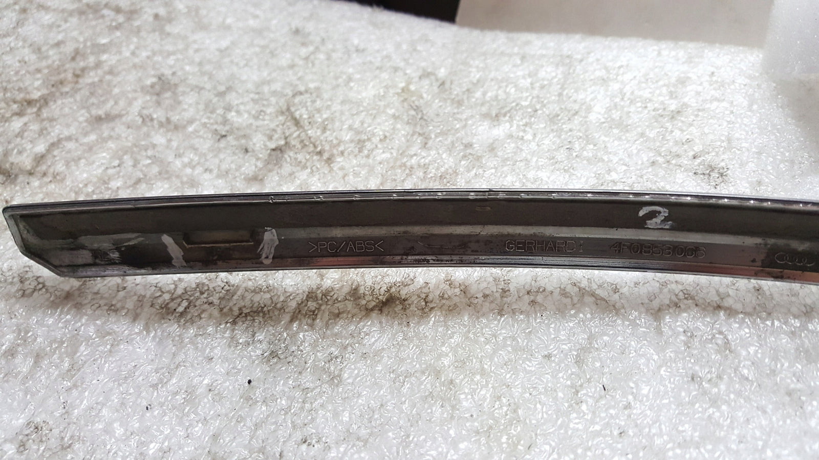 AUDI A6 C6 - LISTWA ZDERZAKA PRAWY PRZÓD 4F0853066