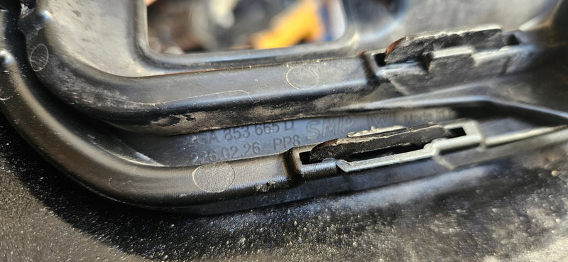 Kratka le przód VW T-ROC 2GA853189 2GA853665D 2GA853211P