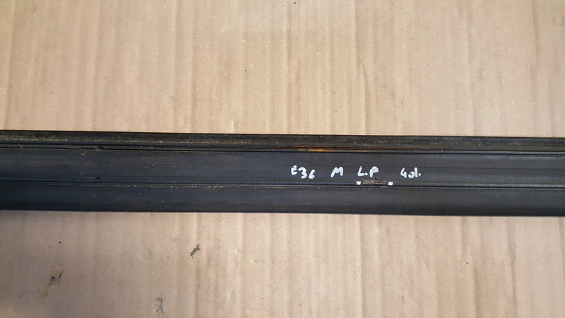 LISTWA DRZWI M-PAKIET LEWY PRZÓD BMW E36 51132262113
