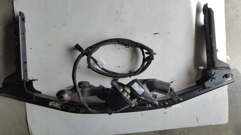 AUDI A4 B9 8W0 HAK HOLOWNICZY Z WIAZKA 8W0800491M 8W0971541F