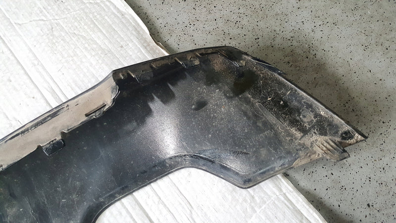 Dokładka spoiler zderzaka tył AUDI A1 82A807421C demontaż