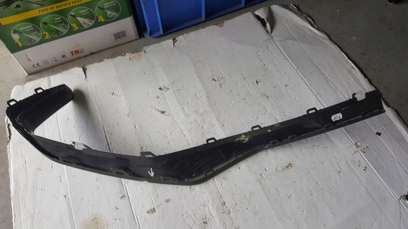 Listwa zderzaka przedniego lewa strona SEAT LEON 5FA853711A demontaż