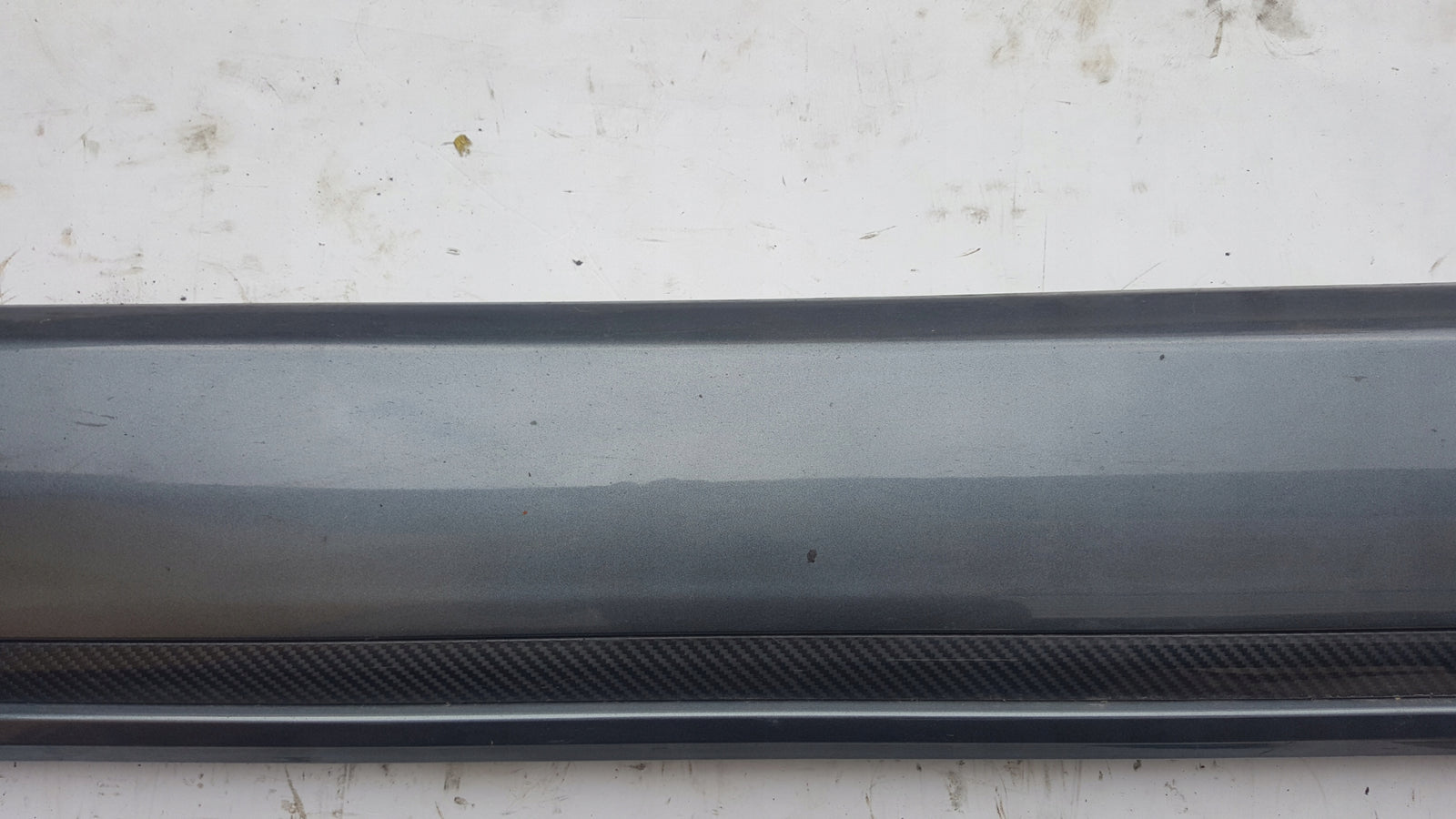 LISTWA NA DRZWI PRAWY PRZÓD AUDI Q8 4M8853960D 2018- CARBON