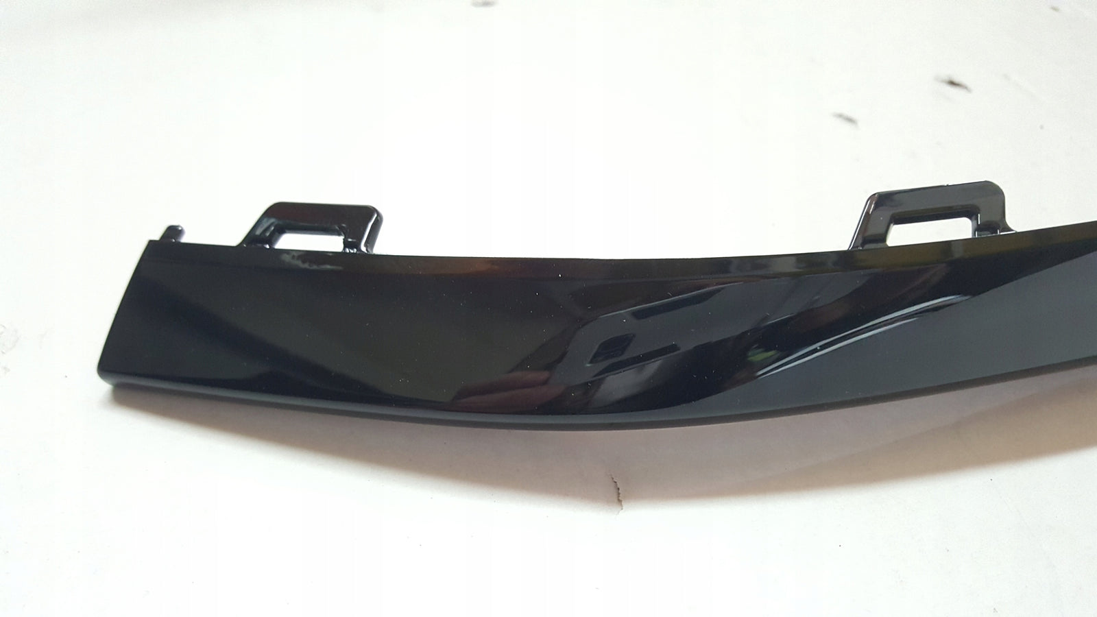 NOWA ORYGINALNA listwa zderzaka lewy przód VW PASSAT B8 R-LINE 3G0854321C