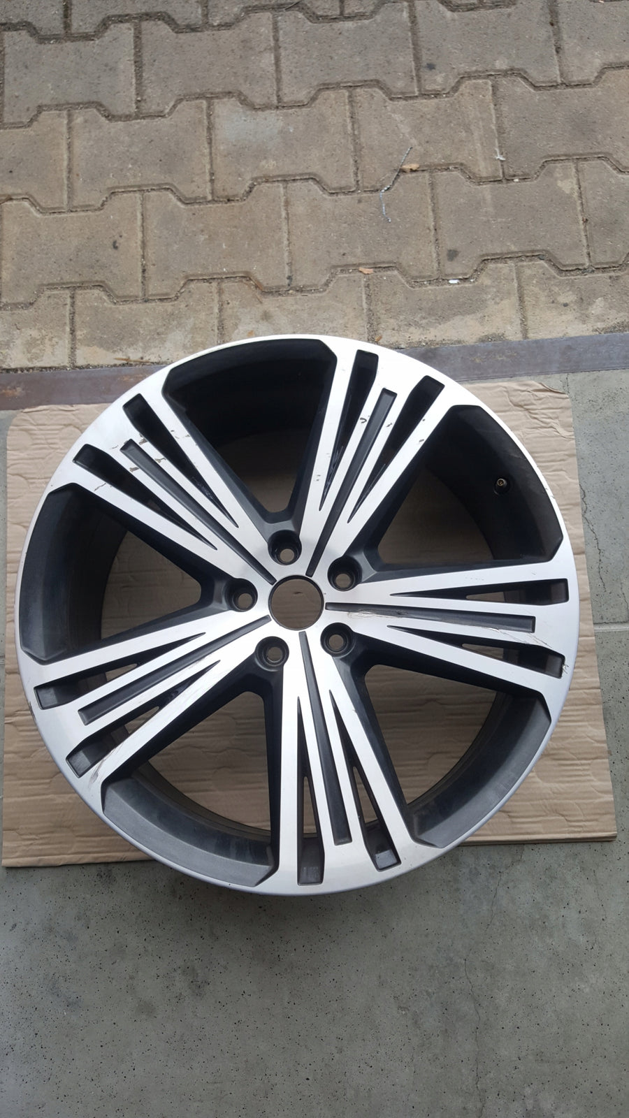 FELGA SEAT TARRACO 5FJ 20 CALI 8J ET41 5FJ601025B