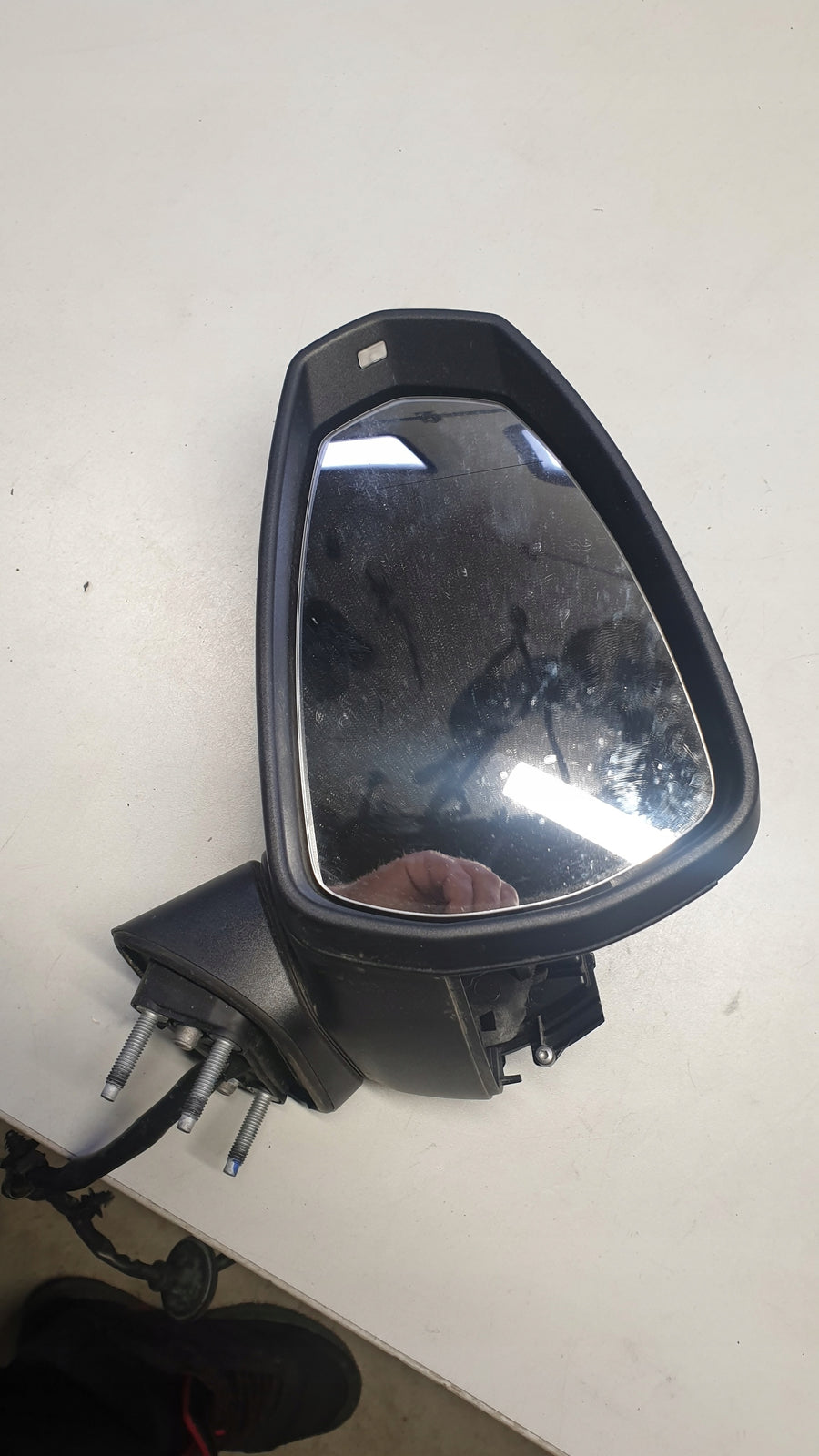 Le Lusterko zewnętrzne AUDI A3 8V1857409R 6 pin