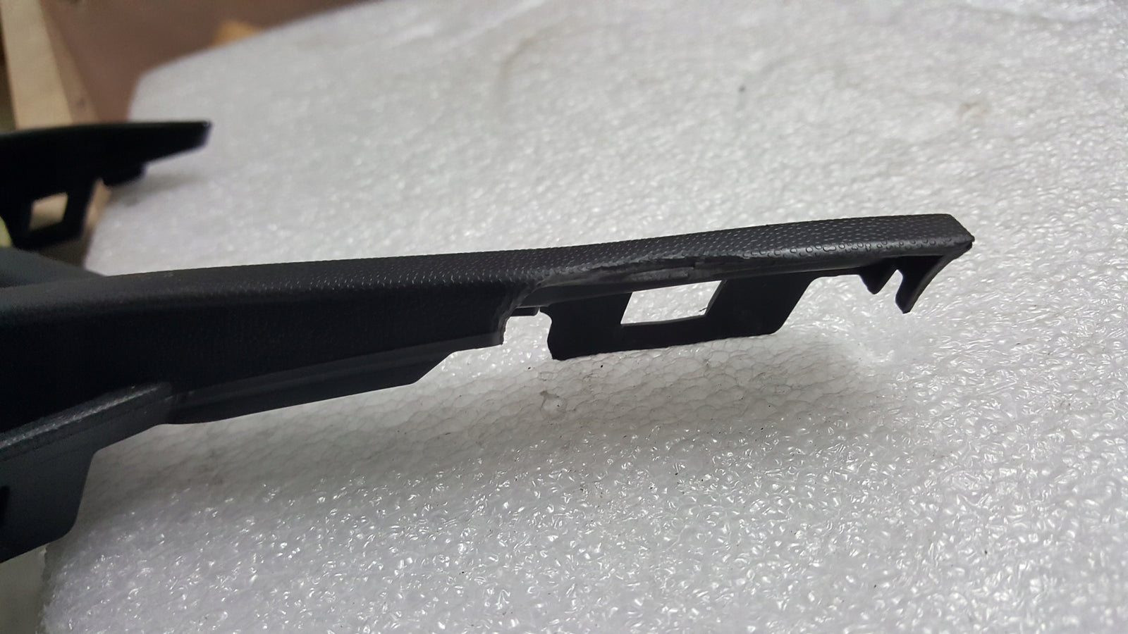 Kratka zderzaka prawy przód- VW TOUAREG III R-LINE 760853664A