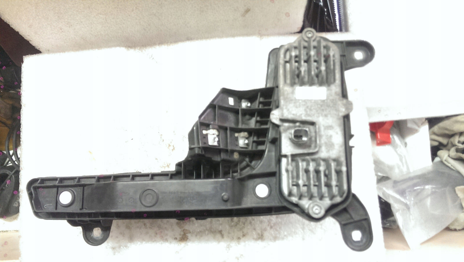 Lewy halogen LED światło DRL AUDI Q7 4M0941055