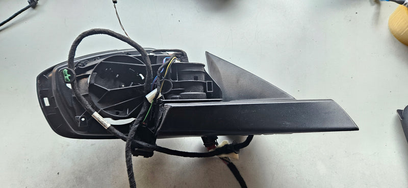 prawe lusterko zewnętrzne VW T-roc 2GA857502AS 13 pin+2pin oryginał