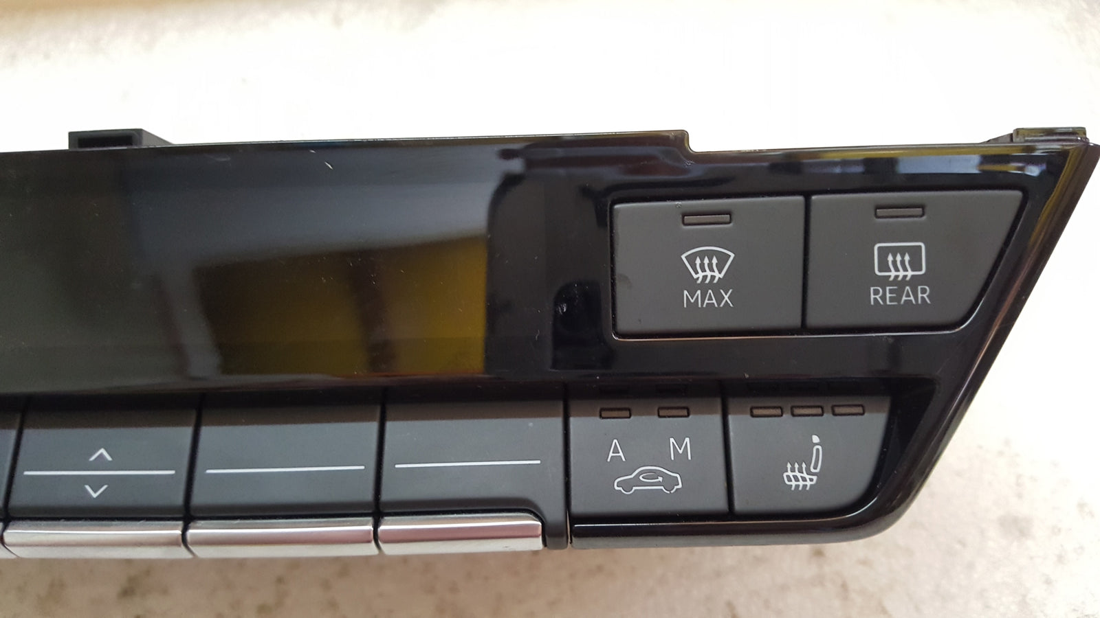 Panel klimatyzacji AUDI A3 8Y0820043A demontaż