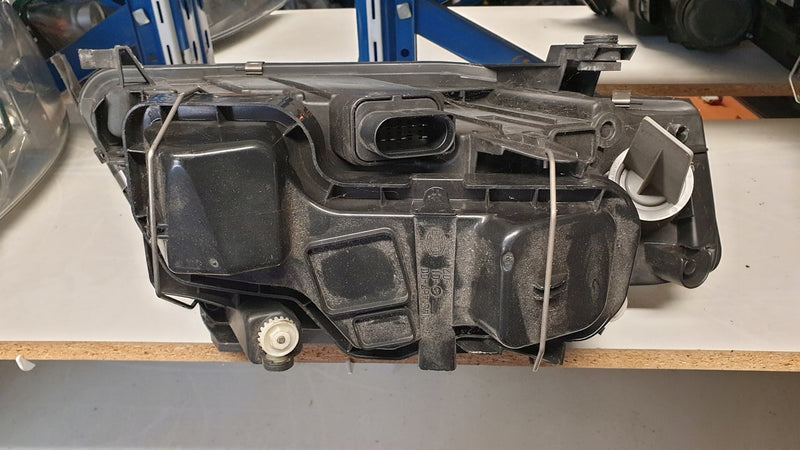 Le reflektor AUDI A6 C5 1997r 4B0941003AQ ORYGINAŁ