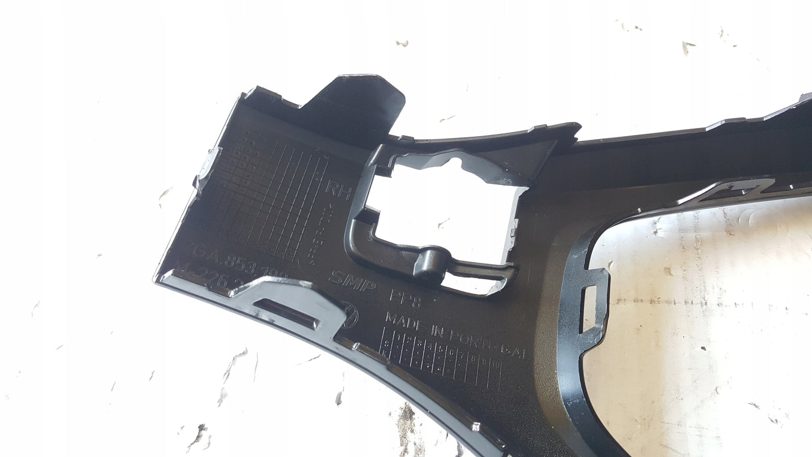 Kratka zderzaka prawy przód VW T-ROC 2GA853190