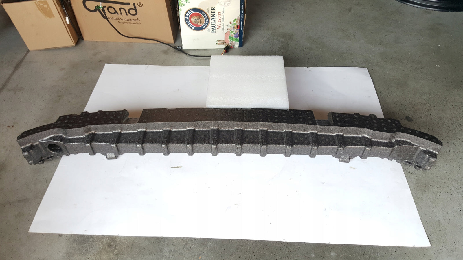 NOWY ORYGINALNY absorber zderzaka przedniego VW GOLF VIII 5H0807248AA