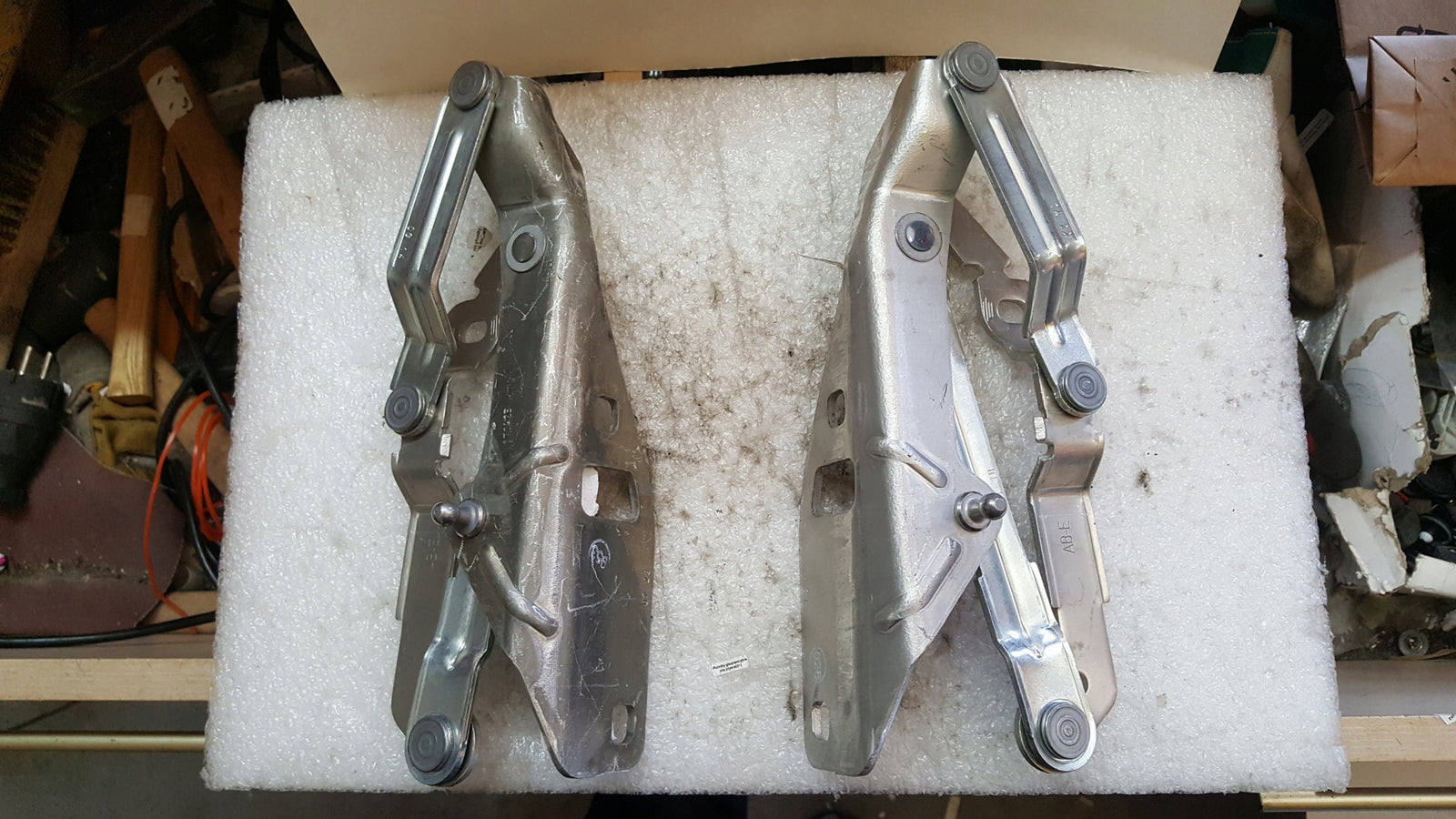 Zawiasy maski LE+PR Audi TT 8J0823301H/302H NOWE