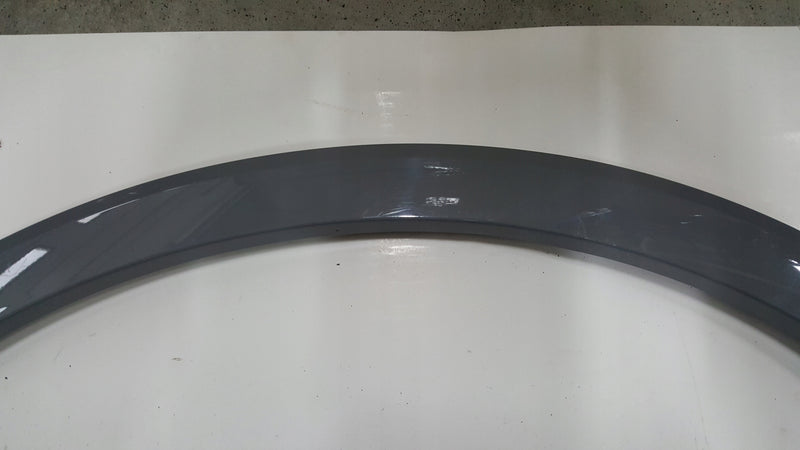 Listwa błotnika prawy tył AUDI Q4 E-TRON 89A853818E demontaż