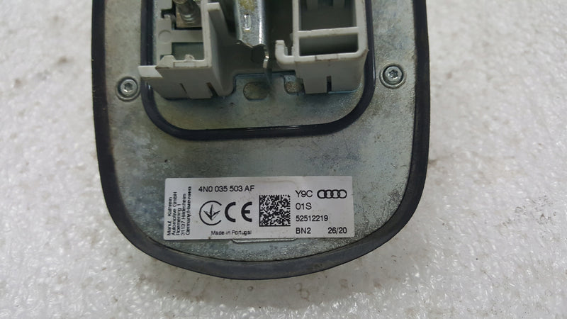 Antena dachowa VW TOUAREG AUDI A6 A7 A8 RS6 RS7 RSQ8 4N0035503AF demontaż