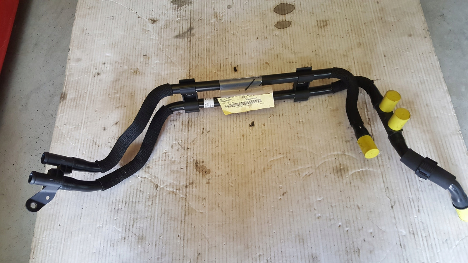 Przewód rura płynu chłodzącego AUDI E-TRON e-tron GT 4KE121609AA NOWE