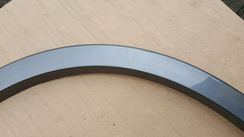 Listwa przednia lewa AUDI Q3 I 8U0 przód lewy 8U0853717A
