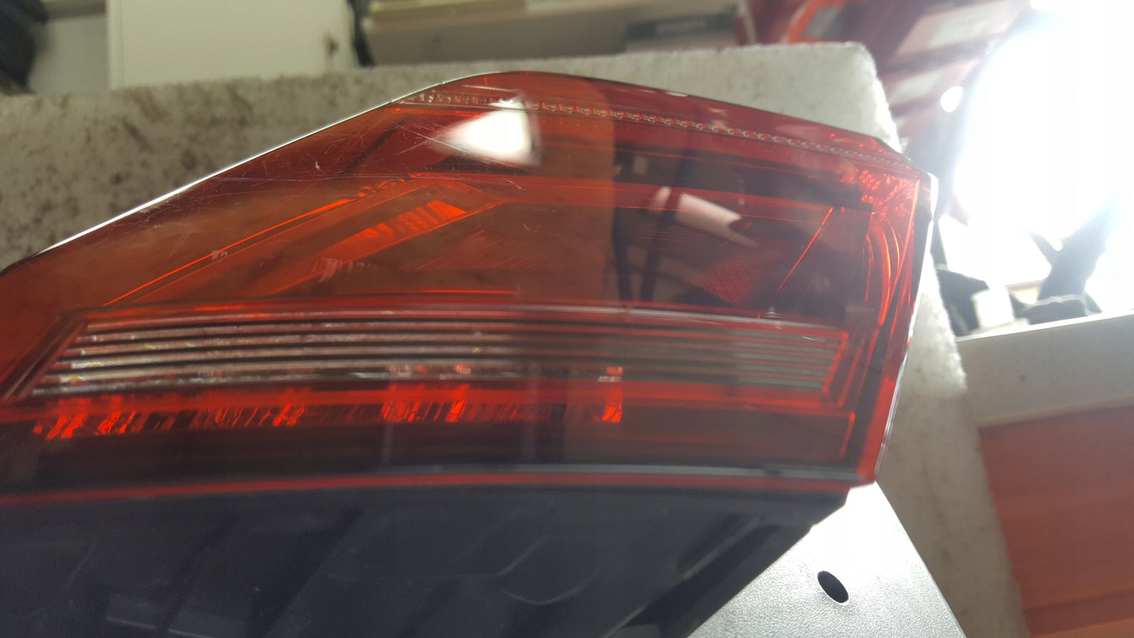 VW TIGUAN II 2 LIFT 2020-2024 LAMPA LEWA TYLNA TYŁ LEWY 5NA945207J02S