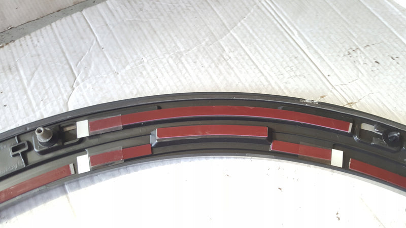 Listwa błotnika prawy przód AUDI E-TRON 4KE853718
