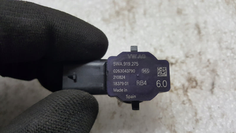 Czujnik parkowania PDC VW AUDI SKODA SEAT 5WA919275 demontaż