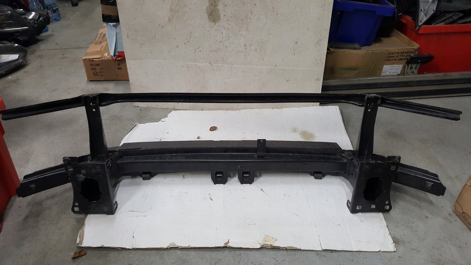 Belka zderzaka przód + absorber + czujnik VW TOURAN 5TA807611 5TA807248