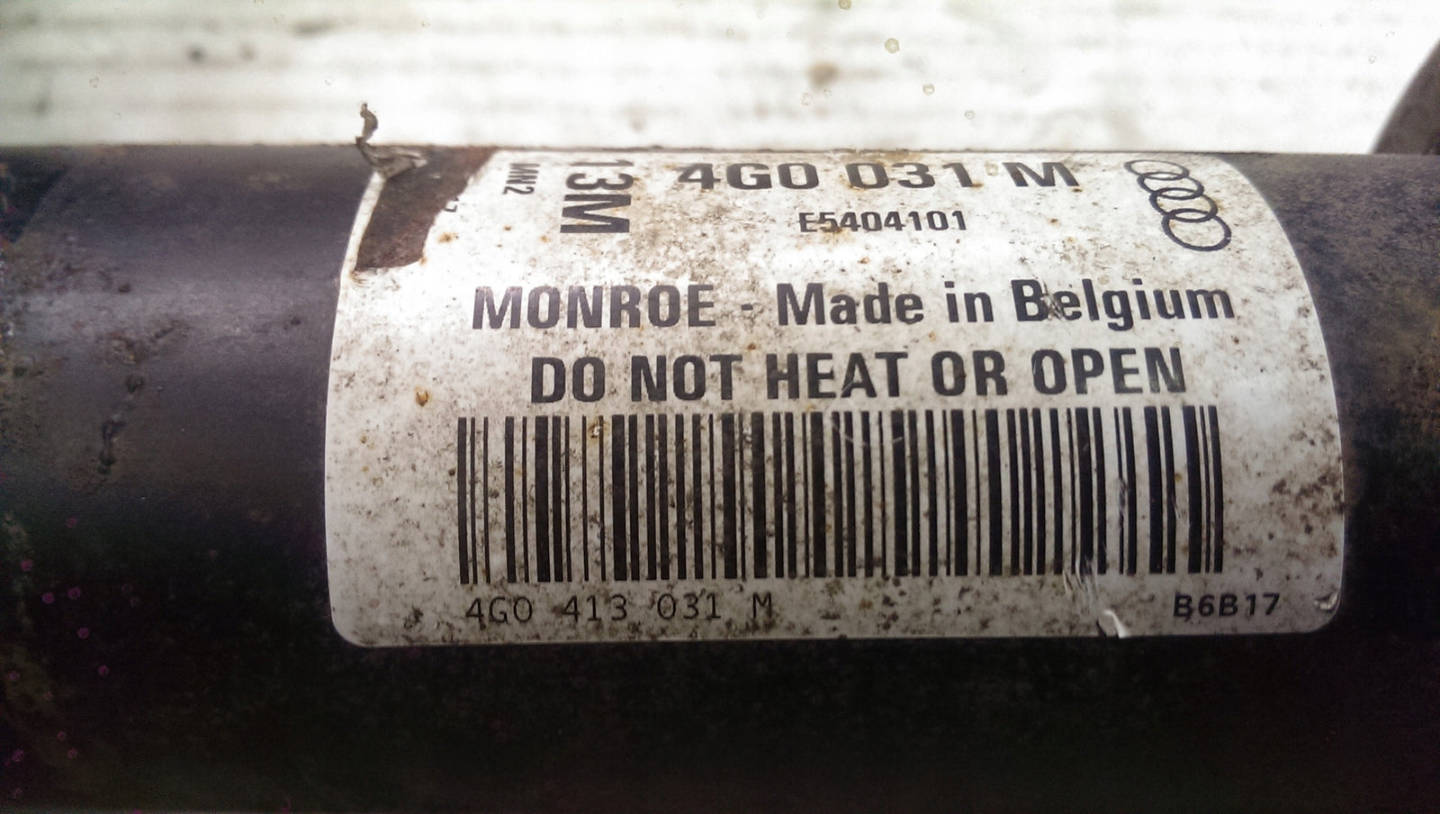 Amortyzator przód AUDI A6 C7 4G0413031M demontaż