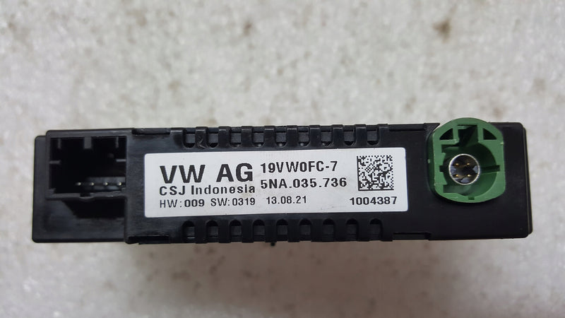 Gniazdo port USB x2--VW AUDI SEAT SKODA 5NA035736 demontaż