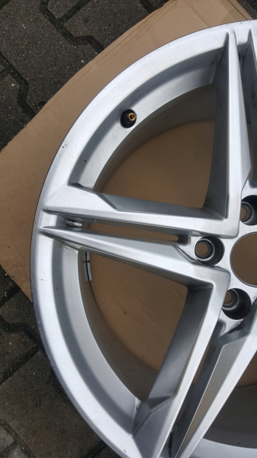 Felga aluminiowa 18 Audi A5 A4 OE 8W0601025DE 8.5