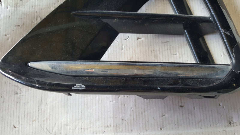 Kratka zderzaka lewy przód VW ARTEON 3G8853665E demontaż
