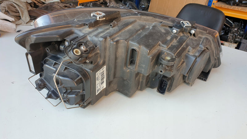 le reflektor Vw POLO 6R1941015E 2013r DEMONTAŻ