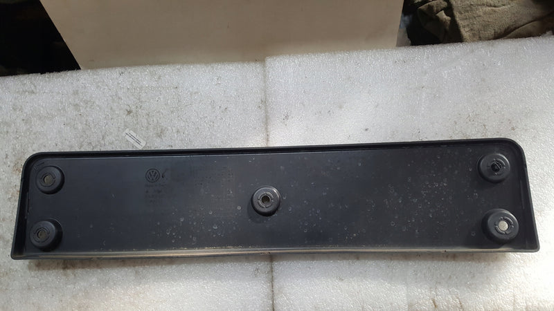 Ramka tablicy rejestracyjnej przód VW ID.4 ID.5 11A807287 demontaż