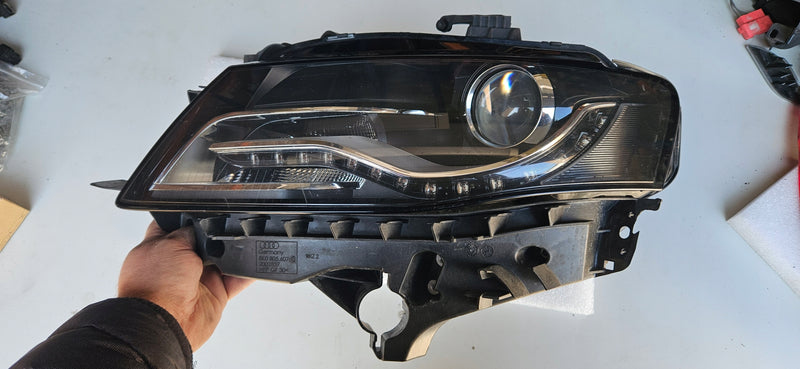 Le xenon Audi A4 S4 RS4 B8 2010r 8K0941003P wraz z platformą mocującą
