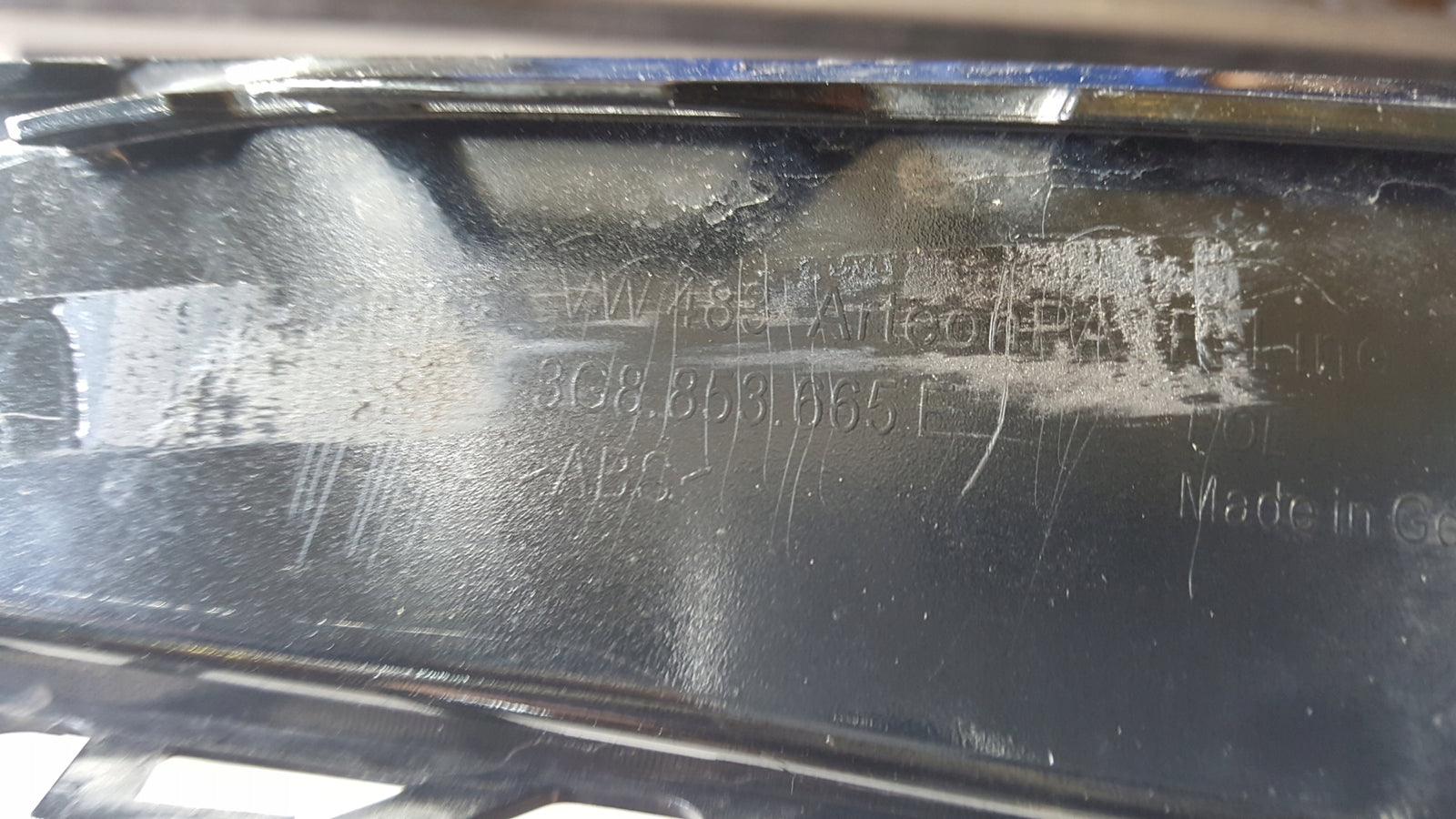 Kratka zderzaka lewy przód VW ARTEON 3G8853665E demontaż