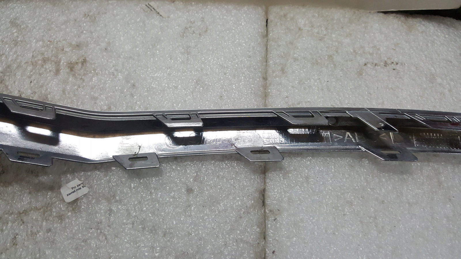 Listwa chrom zderzaka lewy przód VW T-ROC 2GA853711B demontaż