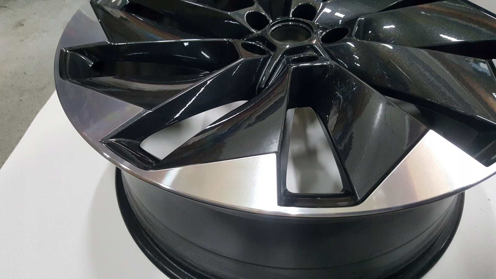 Felga aluminiowa SKODA ENYAQ 8,5Jx21 et 40 5LA601025L