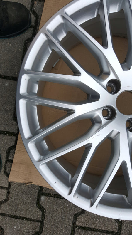 AUDI 80A FELGA ALUMINIOWA 20