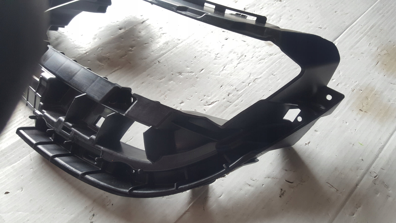 NOWE ORYGINALNE lewe mocowanie końcówki wydechu AUDI A4 (B9) 8W0807347D