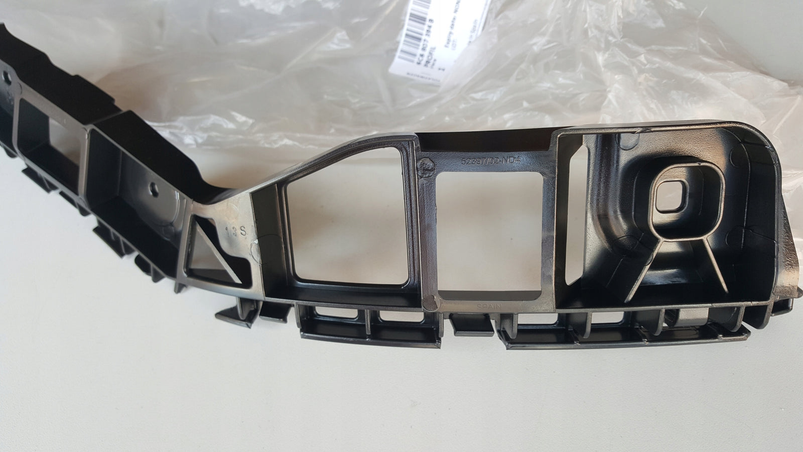 Ślizg zderzaka prawy tył VW POLO 6C6807394B NOWY