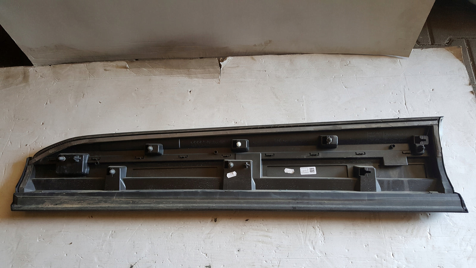 Listwa drzwi prawy przód AUDI Q7 4M0853960B
