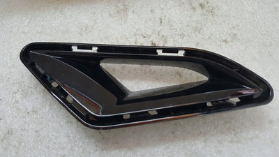 Kierownica powietrza przód lewa strona AUDI RS5 8W6807157A demontaż