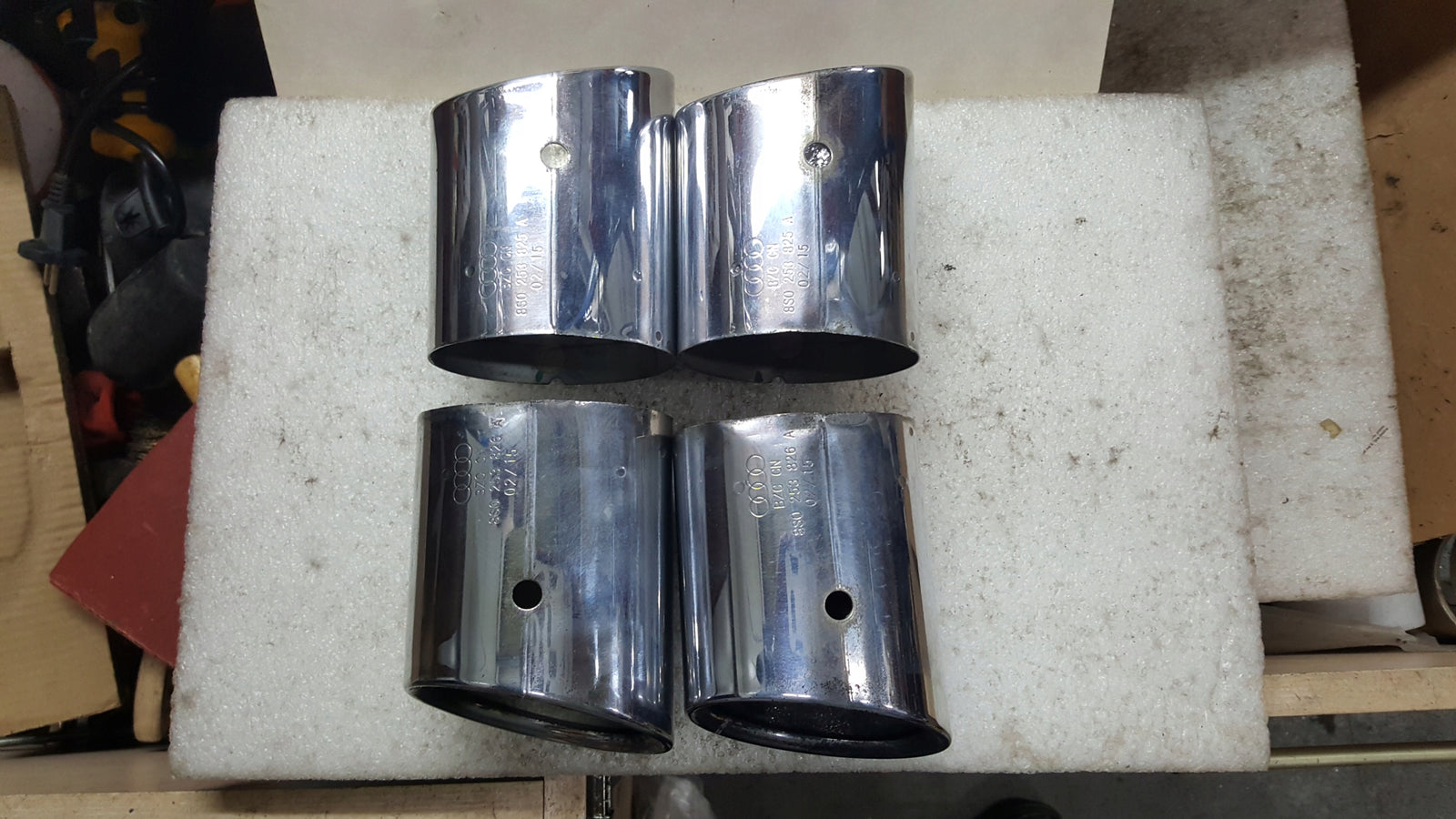 Audi S3 A3 8Y KOŃCÓWKI RURY WYDECHOWEJ KOMPLET 8S0253825A 8S0253826A